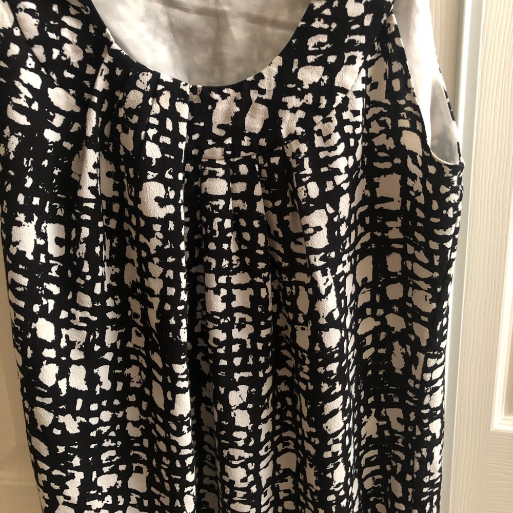 Kate Spade Sleeveless Black & White Design Top M - Picture 5 of 10